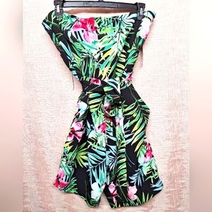 NWT reg. Price $69.95 floral halter split skirt, X-large